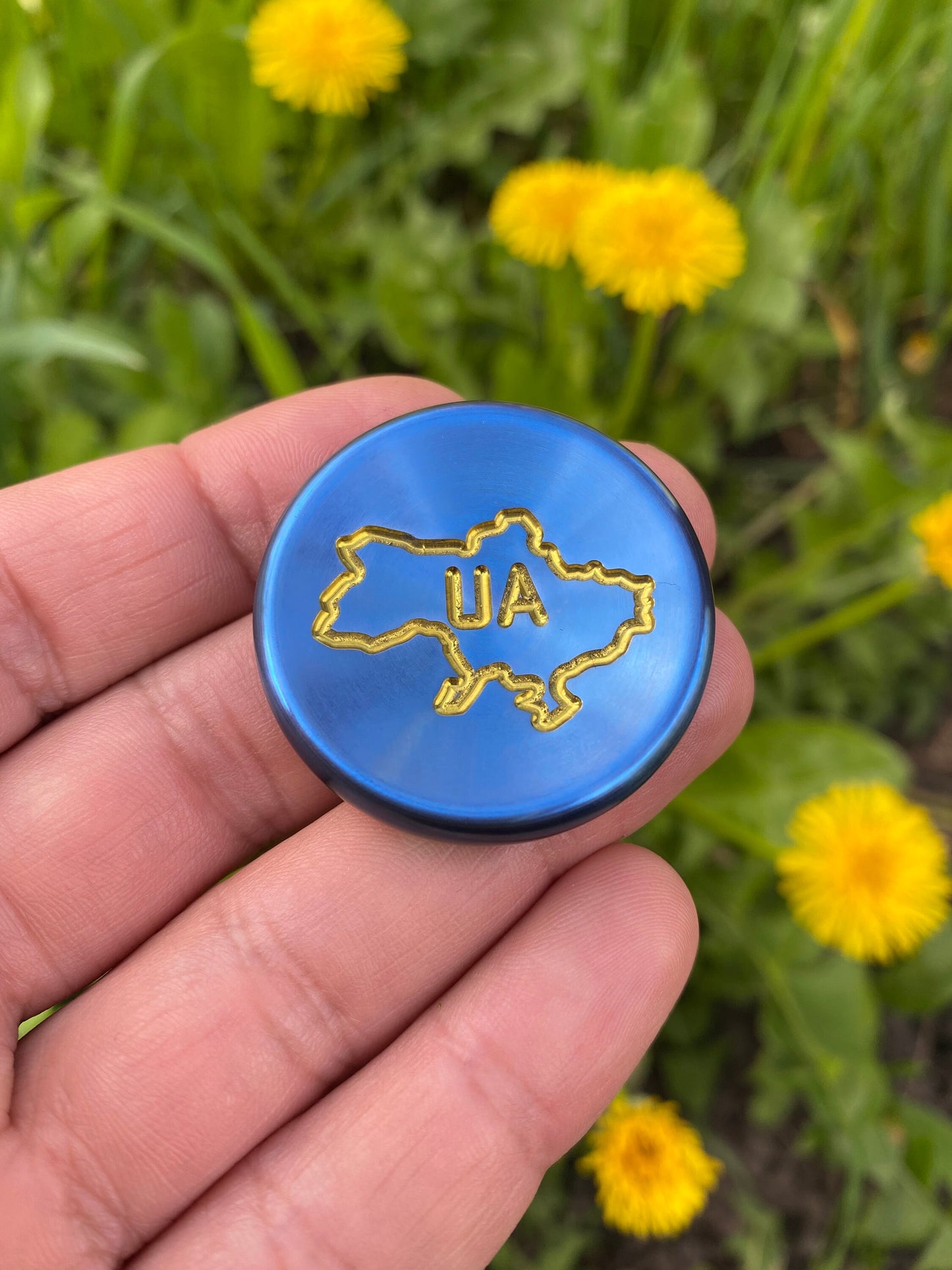 Titanium contact coin Ukrainian Wave, skill toy, Fidget stone, worry coin, pocket toy