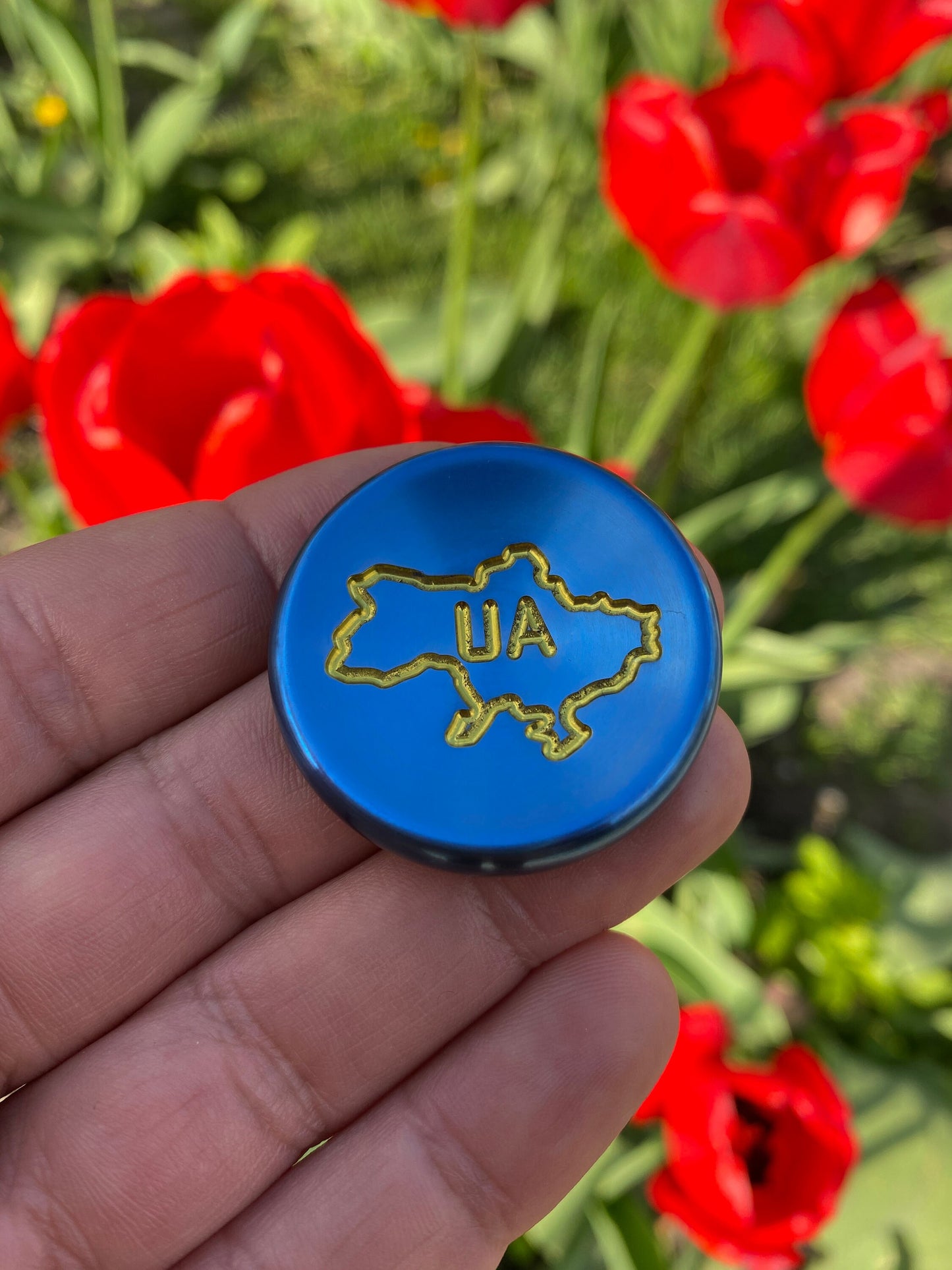 Titanium contact coin Ukrainian Wave, skill toy, Fidget stone, worry coin, pocket toy